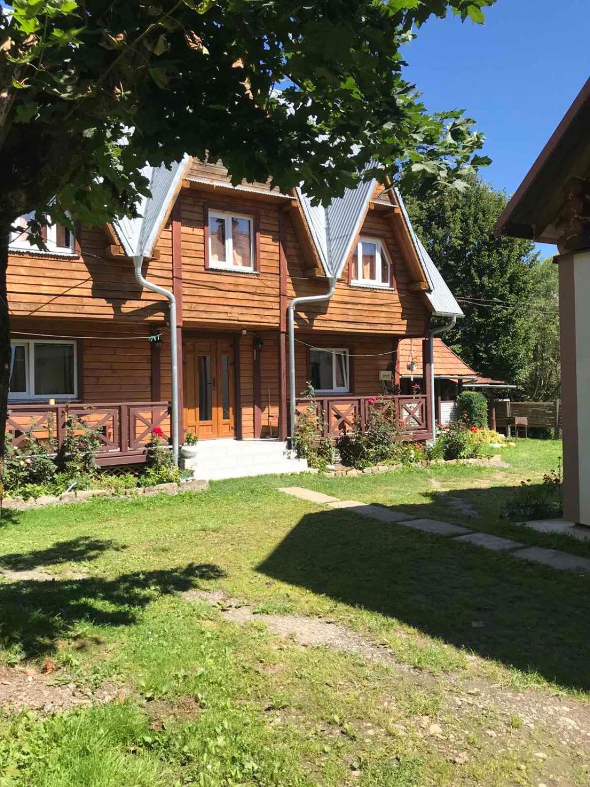 У Олега Hotell Verkhne-Studenyy Exteriör bild