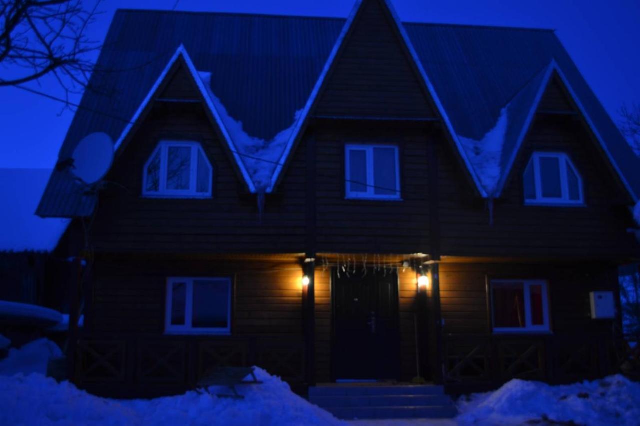У Олега Hotell Verkhne-Studenyy Exteriör bild